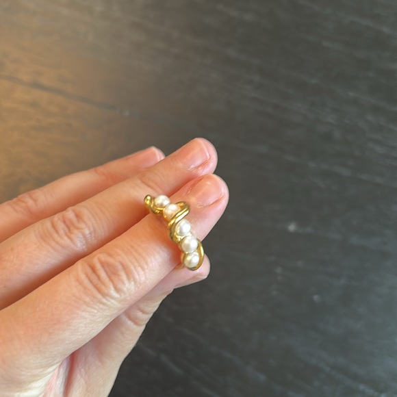 Missoma Elegant Gold Pearl Ring - Picture 7 of 10